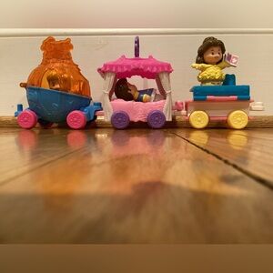 little people carriage train